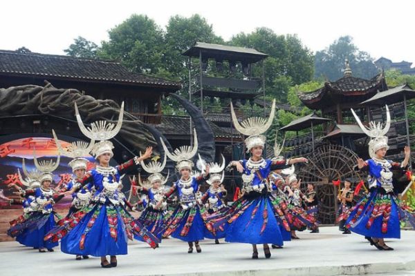 苗族旅游能做什么工作赚钱 去苗族旅游