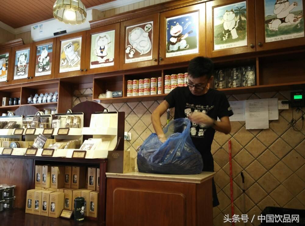 开个奶茶店做什么好呢赚钱 开个奶茶店做什么好呢赚钱吗