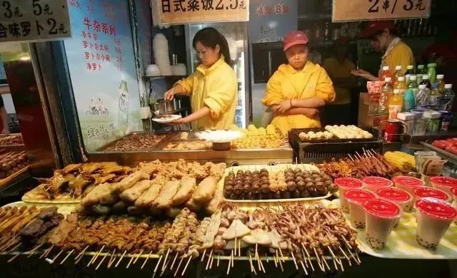 路边美食创业，探索赚钱最快的餐饮之路